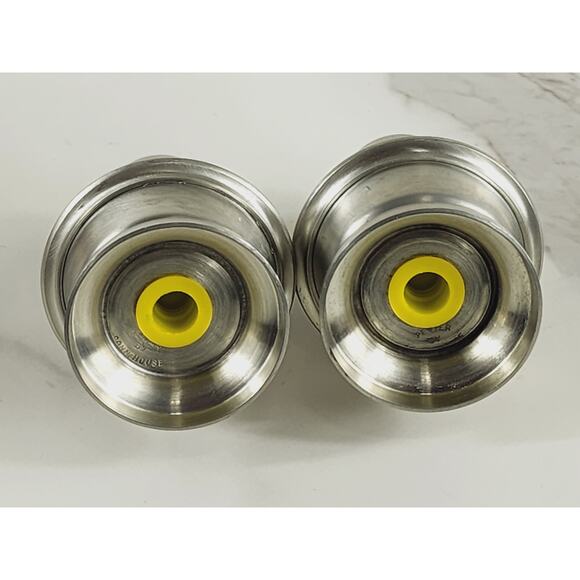 Conn House Pewter Salt & Pepper Shaker w/ Yellow Stopper 2 3/4" Dinnerware - Picture 9 of 14